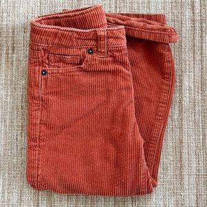 Girlfriend-style Corduroy Pants